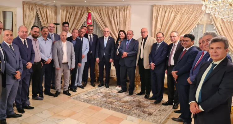 عمّار يلتقي أبناء الجالية التونسية المقيمة بالمنطقة الغربية للسعودية