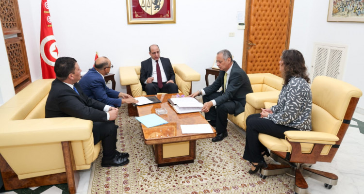 تمويل الشركات الأهلية  محور جلسة عمل في وزارة الشؤون الاجتماعية