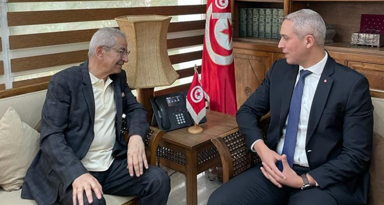 وزير السياحة يبحث مع رئيس الرابطة العالمية للتعليم والتدريب على الضيافة بعث  برنامج مشترك في التكوين السياحي