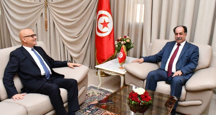 جلسة عمل بين وزيري الداخلية والفلاحة  لتدارس منظومة موانئ الصيد البحري