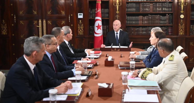 رئيس الدولة يدعو الى الإسراع في تنفيذ مشروع مستشفى الملك سلمان بن عبد العزيز بالقيروان