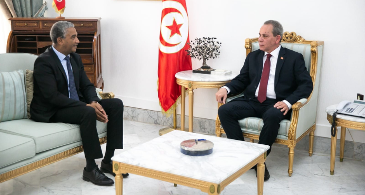 رئيس الحكومة يلتقي وزير الشباب والرياضة