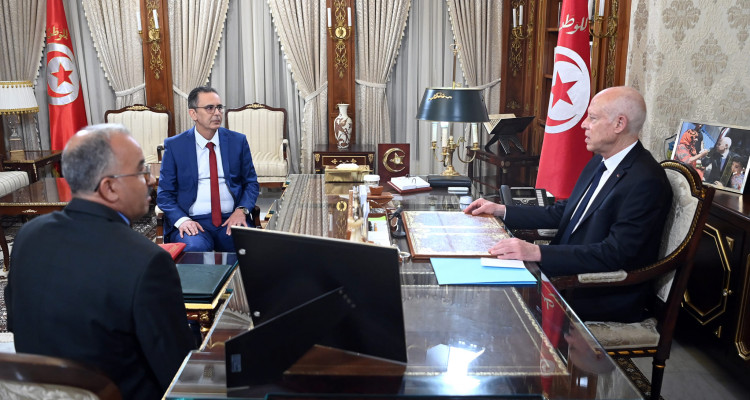 رئيس الدولة: لو استرجع الشعب التونسي الأموال المنهوبة بالخارج لما عاش في هذه الأزمة المالية