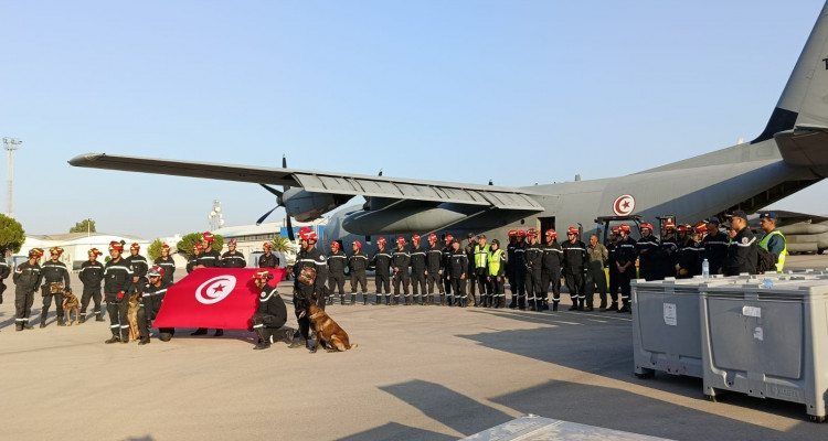 فريق من الوحدة المختصة للحماية المدنية يتوجه إلى ليبيا