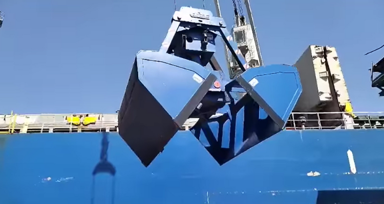 الشركة التونسية للشحن والترصيف تتسلم معدات شحن  جديدة