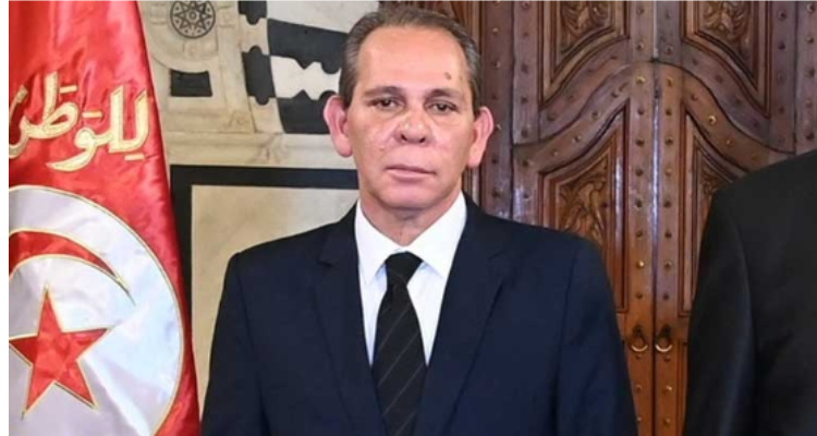 رئيس الحكومة يدعو للارتقاء بجودة الخدمات الإداريّة وتقريبها من المواطنين