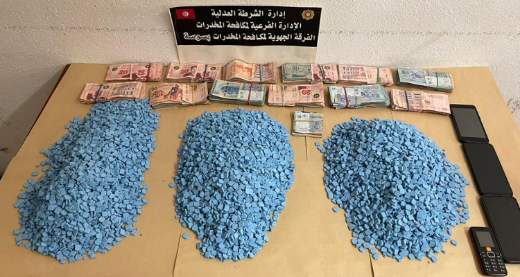 سوسة: الكشف عن شبكة مختصة في ترويج المخدرات وحجز 15 ألف قرص اكستازي