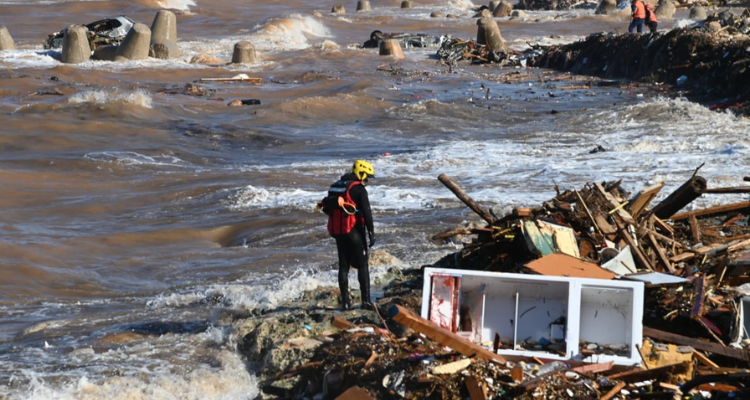 حصيلة تدخلات فريق الإنقاذ التونسي بمدينة درنة بليبيا