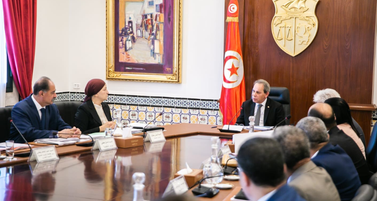 رئيس الحكومة يشرف على اجتماع مجلس الوزراء