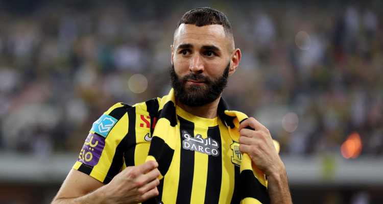 كريم بنزيمة: "كل صلاتنا لسكان غزة"