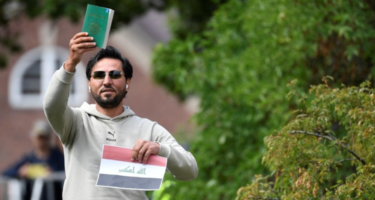 السويد تطرد عراقيا أحرق المصحف