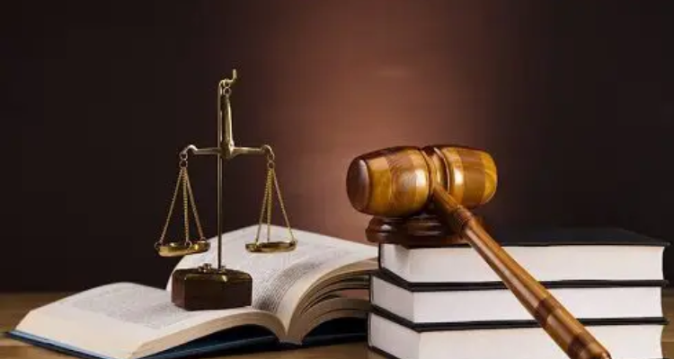 الاحتفاظ بموظف يعمل بالمحكمة الابتدائية سوسة 1