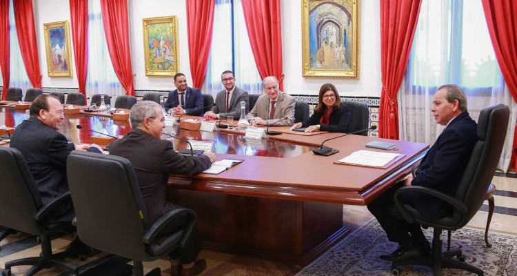 رئيس الحكومة يشرف على جلسة عمل حول الأكاديمية الديبلوماسية الدولية