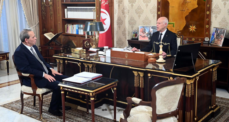 قيس سعيّد يشدد على ضرورة الإسراع في عملية التدقيق في الانتدابات