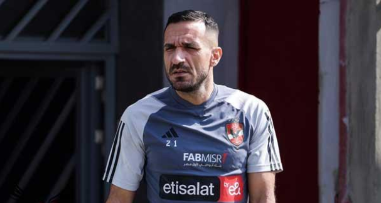 الأهلي المصري يكشف طبيعة  إصابة علي معلول