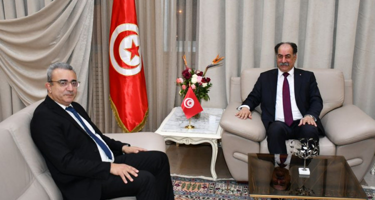 التعاون بين الأمنيين والمحامين محور لقاء  وزير الدّاخليّة وحاتم المزيو