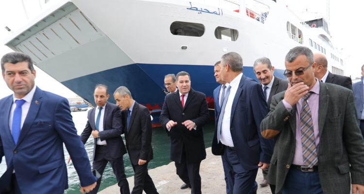 وزير النقل يطلع على سير العمل بميناء صفاقس - سيدي يوسف