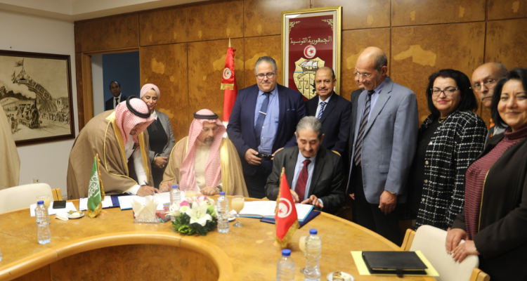 إمضاء مذكرة تفاهم بين ديوان البحرية التجارية والموانئ وشركة محطة بوابة البحر الأحمر الدولية