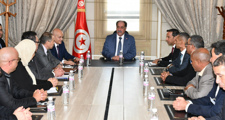 وزير الداخلية يؤكد دعمه لجامعة البلديات من أجل تحقيق الأهداف المرجوة