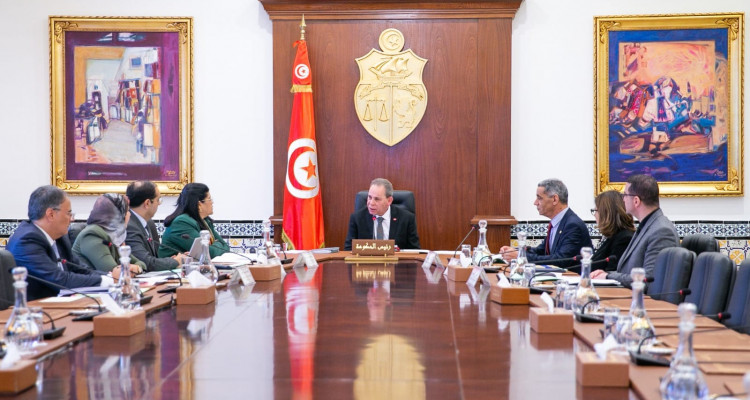 رئيس الحكومة يطلع على تقرير تخطيط الإصلاحات المتعلقة بالتصرف في المالية العمومية