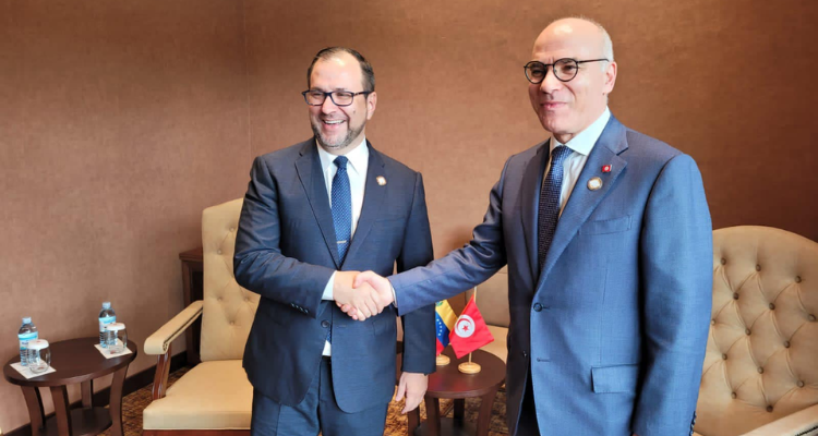 وزير الخارجية يتلقّى دعوة لزيارة فينزويلا