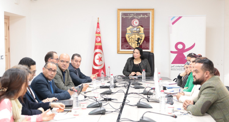 وزيرة الأسرة تأذن بالتسريع في استكمال مشروع الروضة الدامجة النموذجيّة ''لينا بن مهنى''