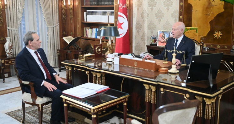 رئيس الدولة يدعو إلى ضرورة مراجعة العديد من كراسات الشروط