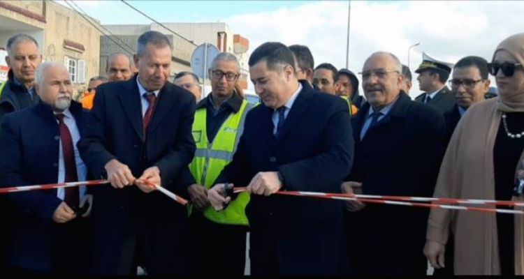 منوبة: وزير النقل يفتتح الجولان العمومي على الجسر العلوي بحي البرتقال