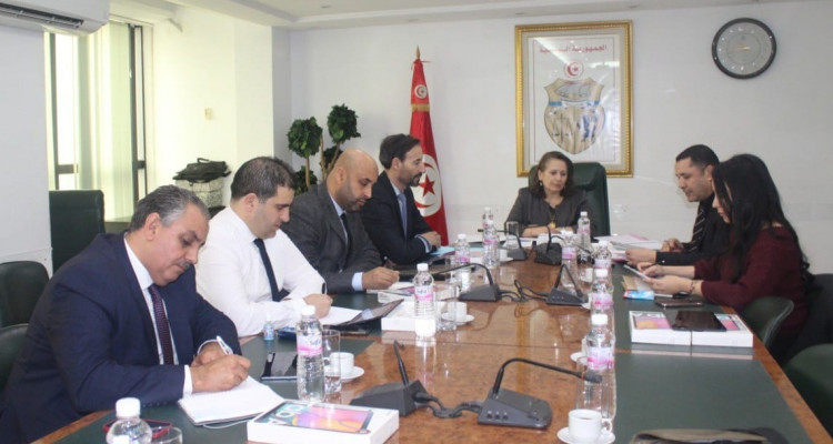 تحفيز الاستثمار ودعم القدرة التنافسية للمؤسسات الصغرى والمتوسطة