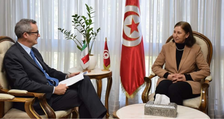 وزيرة التجهيز تتباحث مع سفير إيطاليا بتونس سبل تعزيز التعاون بين الجانبين
