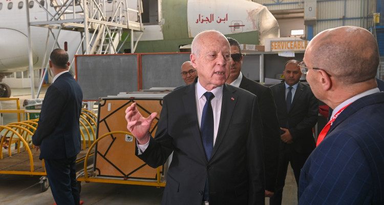 قيس سعيد: ''فما شكون من الخطوط التونسية مشى للعمرة 3 مرات في الشهر"
