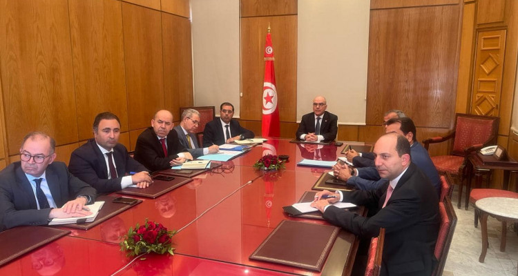 وزير الخارجية يدعو إلى تكثيف التواصل مع الجالية التونسية