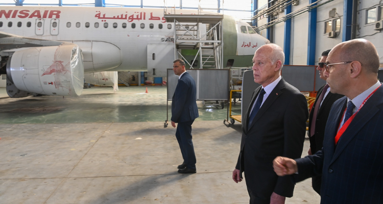 الرئيس سعيّد:  130 عونا وإطارا تم انتدابهم  في الخطوط الجوية التونسية بشهائد مدلسة
