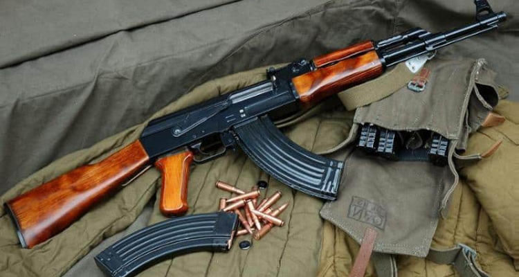 العثور على سلاح "كلاشنيكوف" وذخيرة بغابة زياتين بجرجيس
