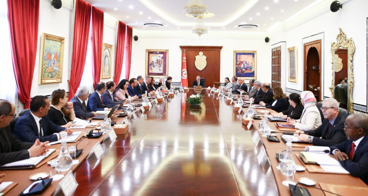 المجلس الوزاري  يقرر وضع تمويلات وضمانات على ذمة الشركات الأهلية