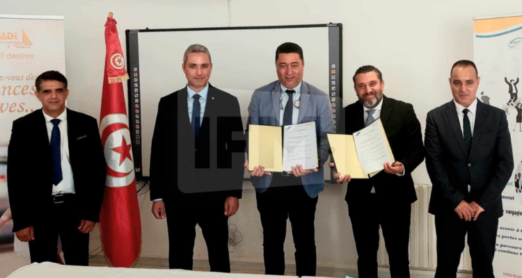 امضاء اتفاقیات تعاون بین وكالة التكوین المهني في مهن السیاحة و مؤسسات الايواء السياحي بجربة