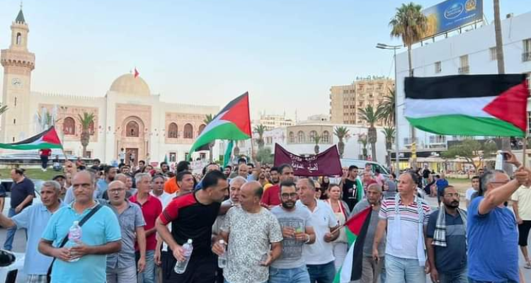 صفاقس: وقفة احتجاجية تنديدا باغتيال اسـ*ماعيل هنـ*ية