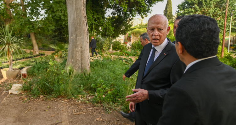 رئيس الدولة في جندوبة: من غير الطبيعي أن يشتكي مواطنون من العطش في الوقت الذي تحيط بهم السدود