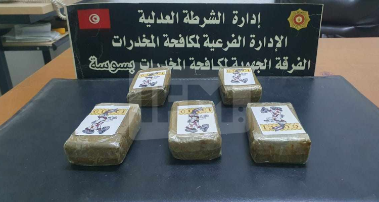 القبض على شخصيْن بمحطة الاستخلاص بمساكن بحوزتهما 5 صفائح ''زطلة''