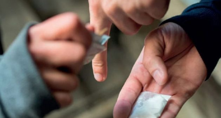 سوسة: القبض على شابين بصدد ترويج ''الكوكايين'' على متن دراجة نارية