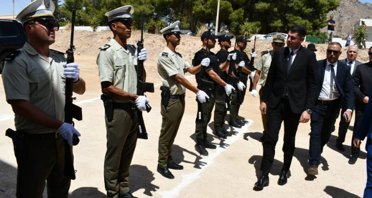 كاتب الدولة لدى وزير الداخلية المكلف بالأمن يؤدي زيارة تفقد إلى ولايتي القصرين والكاف