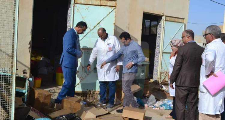 والي قفصة يشدد على ضرورة التخلص من النفايات الطبية بالمستشفى الجهوي