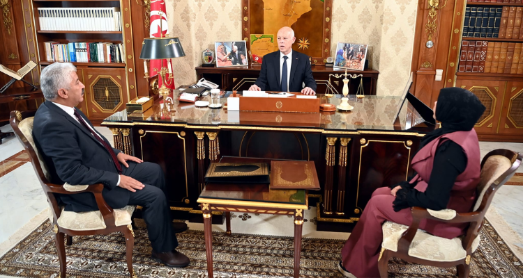 الشركات الاهلية محور لقاء رئيس الدولة بوزير التشغيل