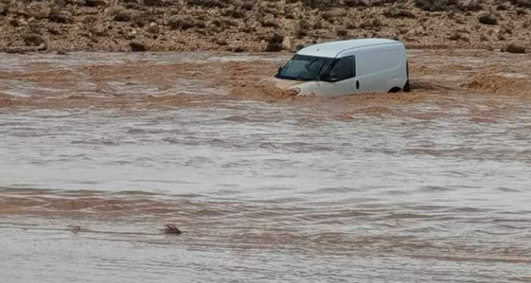 حاجب العيون: وفاة شخص جرفته مياه وادي المالح و نجاة الثاني