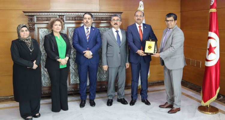 تطوير علاقات التعاون الجمركي محور لقاء المدير العام للديوانة ووفد برلماني عراقي