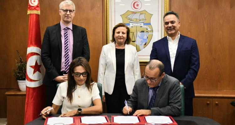  توقيع اتفاقية  بين المركز الفني للنسيج والوكالة الألمانية للتعاون الدولي