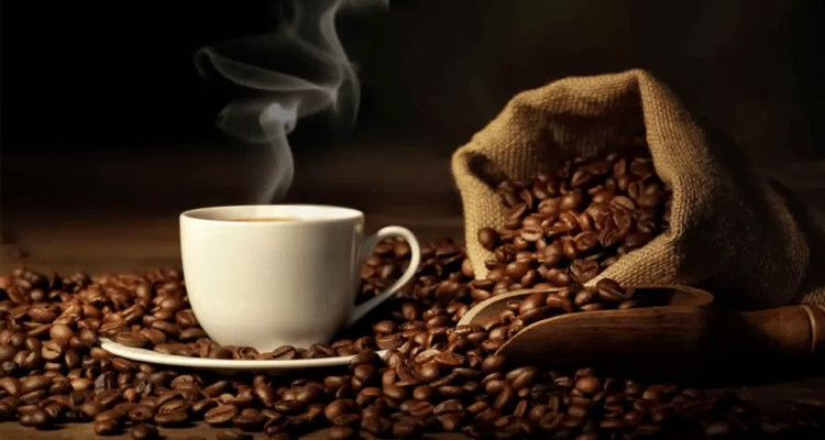 وزير التجارة : ثلاث شحنات منتظرة من مادّة القهوة ستصل تونس