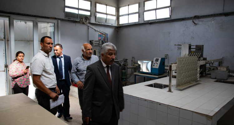 وزير التشغيل يؤدي زيارة غير معلنة لعدد من هياكل الوزارة ببن عروس