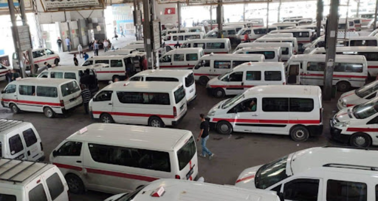 مدنين: عدد من مهنيي قطاع سيارات ‘لواج’ يعبّرون عن رفضهم للقائمات الترتيبية الأولية للرخص