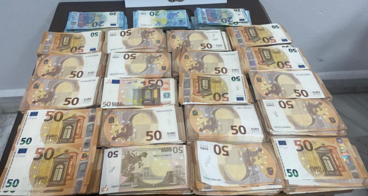 مطار المنستير: إحباط محاولة تهريب 100 ألف أورو